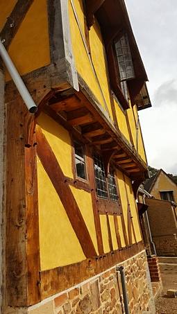 Traditional Timber Frame with wattle and daub walls and clay render built by Rob Hadden